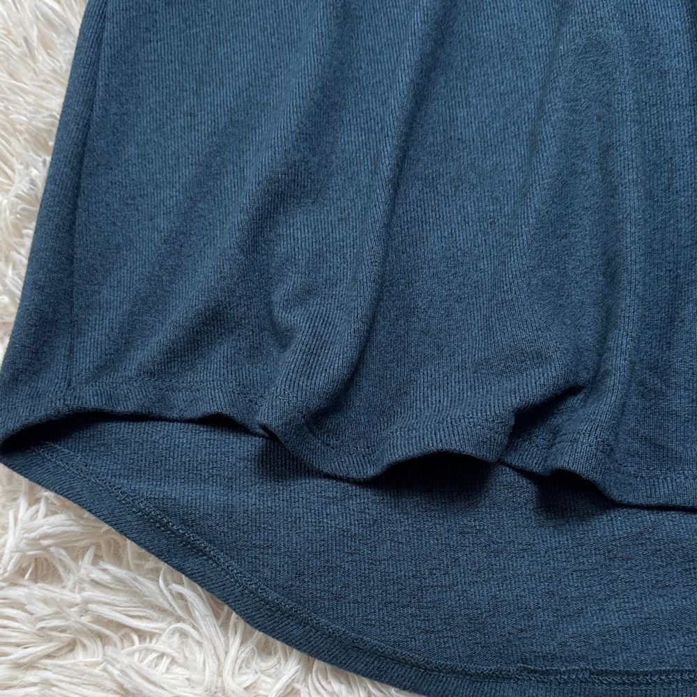 🎉HP🎉 Notations 3/4 Tab Sleeve Top with Pleated Detail 💗 Teal - Picture 10 of 16